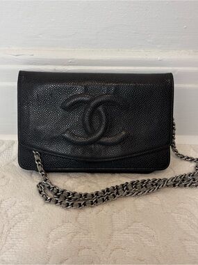 CHANEL Black Caviar Leather Crossbody Wallet with Silver Chain